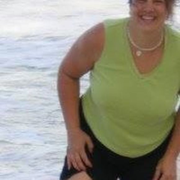 Meet your Posher, Holli - Picture 1 of 1